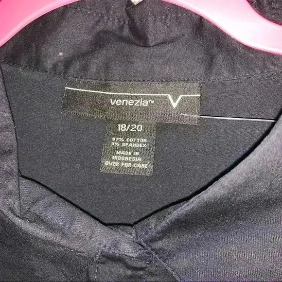 NWOT Venezia Black Button Up Shirt - Picture 3 of 3